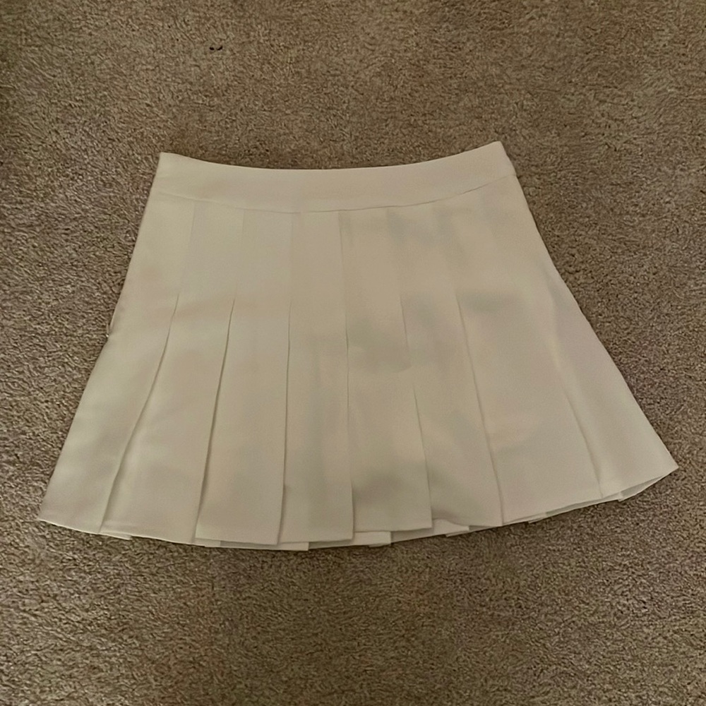 Like New White Pleated Tennis Skirt